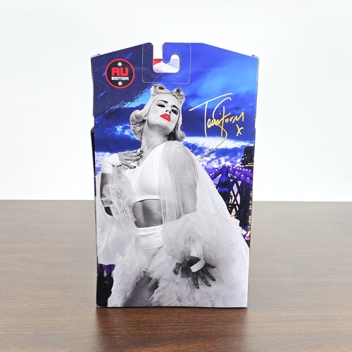AEW Unrivaled TONI STORM Grand Slam Australia Limited Edition 2000 Figure - Picture 5 of 7