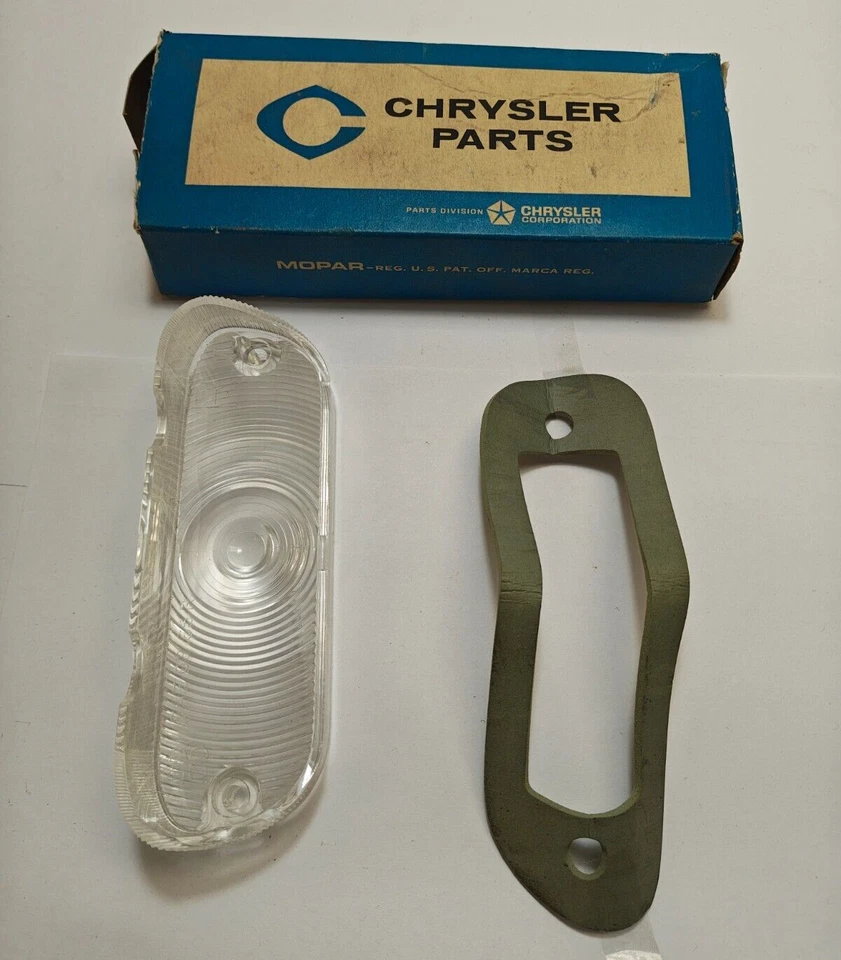 Lente de luz de estacionamiento lateral derecho Plymouth Satellite Belvedere 1965 y 1967 2525684 Nuevo de Lote Antiguo Foto 4 de 4