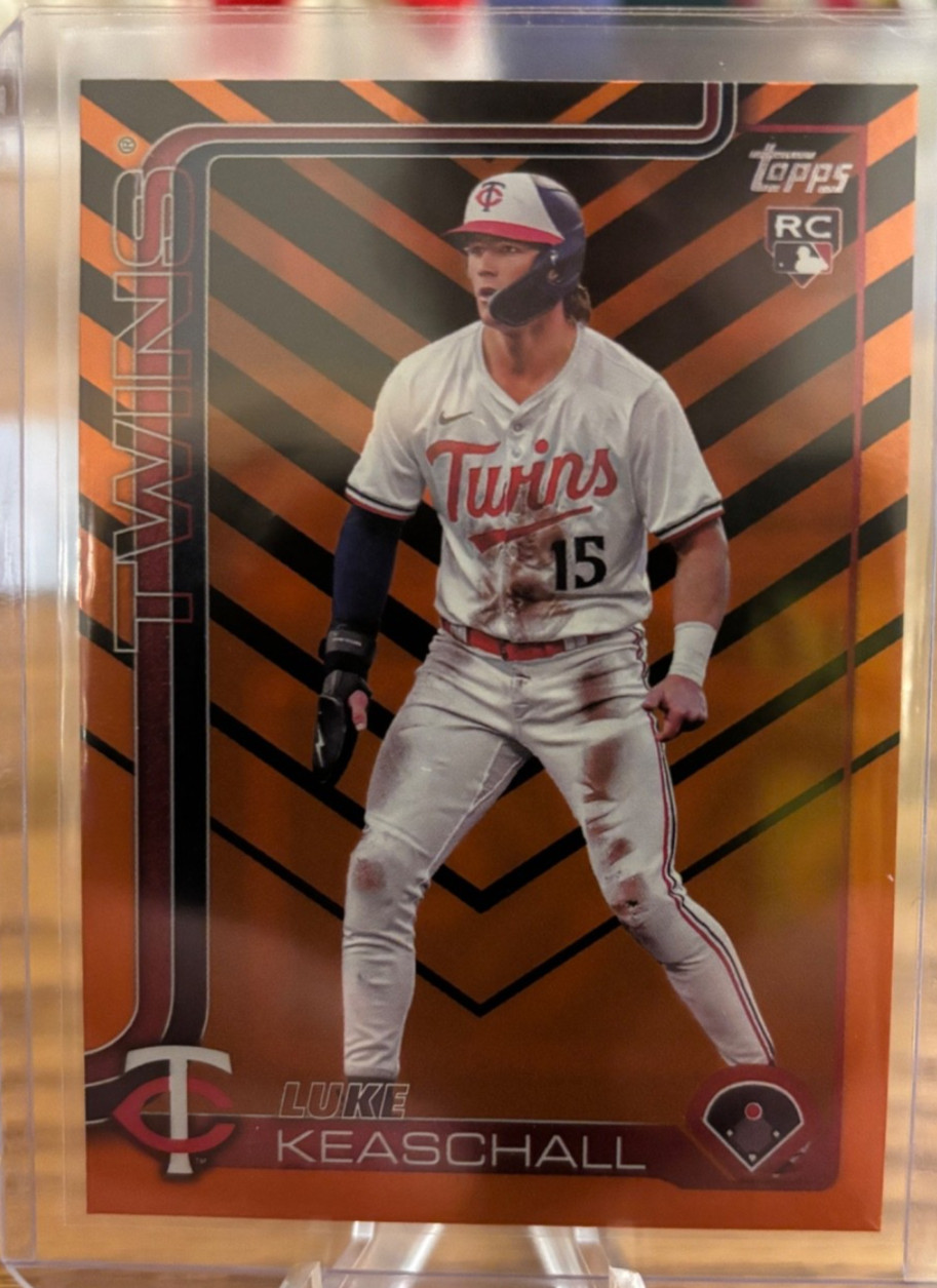 2025 Topps Update US16 Luke Keaschall RC Holiday Foil SP Minnesota Twins