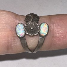 925 Sterling Silver Vintage Native American Opal Ring