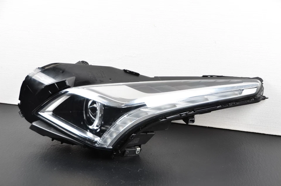 2015-2019 Cadillac CTS Headlight Xenon HID LH Left Driver Side Side OEM - Image 4 of 4