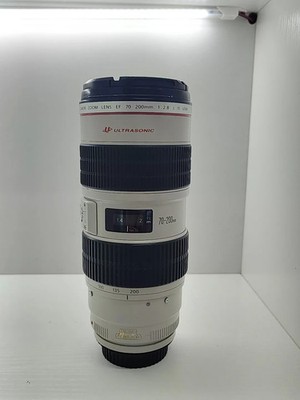 Canon EF 70-200mm f/2.8 L IS USM W/Tripod Ring