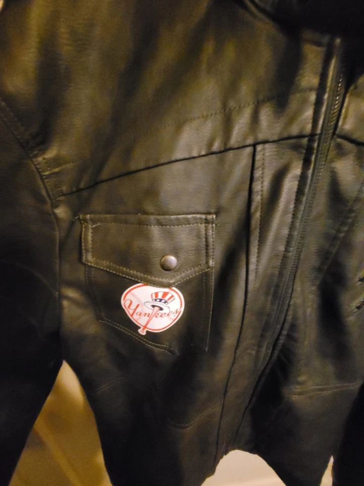 New York Yankees 100%PU Jacket Size XL Full Zip - Image 2 of 4