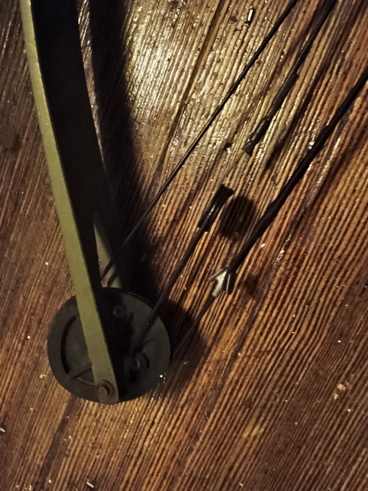 Bear Archery Whitetail I Compound Bow Righthand Realtree Edge - Camo - Image 3 of 4