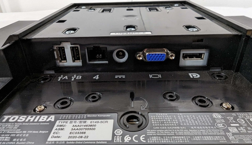 Toshiba 6149-5CR 15.6" TCx Display, LED-With Powered USB & VGA Cable *No Stand - Image 3 of 4