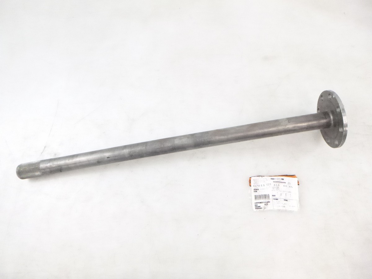 Genuine OEM Navistar International 1677136C2 Shaft Rear Axle 39SPL