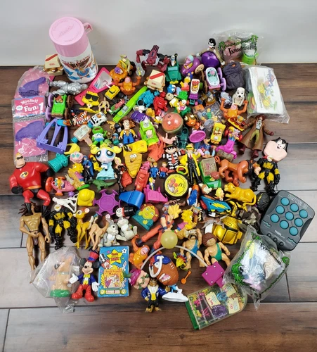 Vtg 80s 90s Huge Mixed Toy Lot Fast Food Figures Thermos Retro Nostalgia