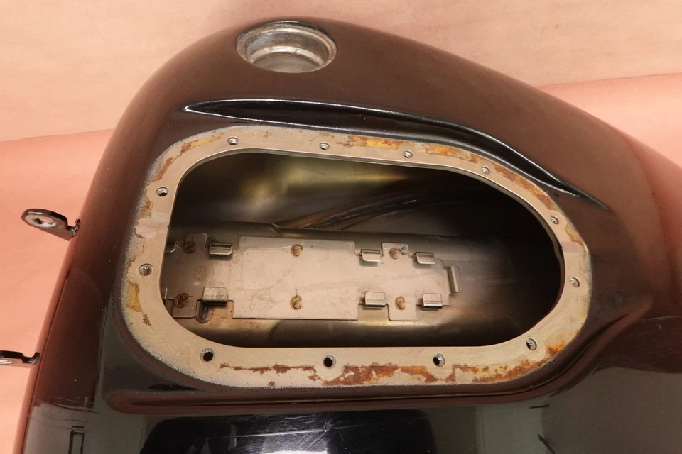 Harley-Davidson Dyna Low Rider 2000-2007 FXDL FXDL tanque de gasolina Foto 2 de 4