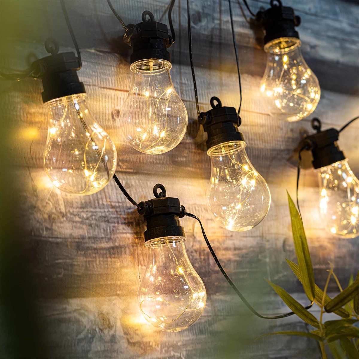 LED Solar-Lichterkette 8 Kunststoff Glühbirnen ca. 380 cm IP44 innen und außen