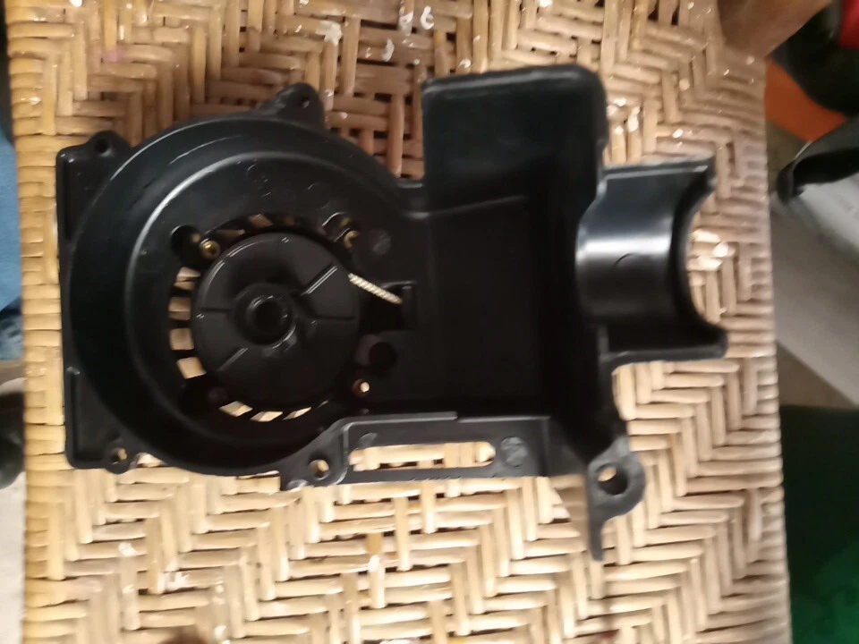 Homelite Pull Starter Housing A-04113 - Image 4 of 4