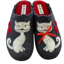 NEW Flexus Pennelopie Womens Slippers Size 8....