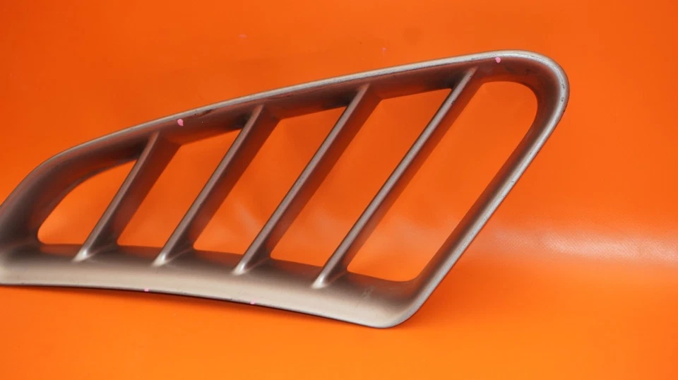 PORSCHE BOXSTER QUARTER VENT GRILLE RIGHT PASSENGER 2007 2008 2009 2010 2011 - Image 2 of 4