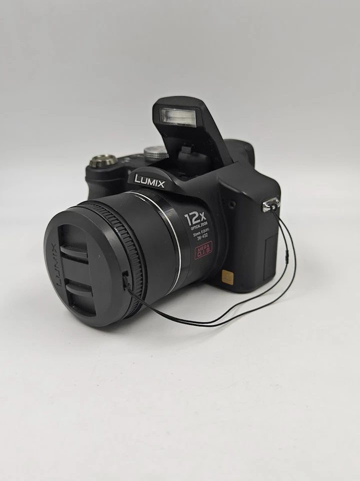 Panasonic Lumix DMC-FZ8 7,2 MP Digitale Kamera Schwarz - Generalüberholt - Bild 1 von 4