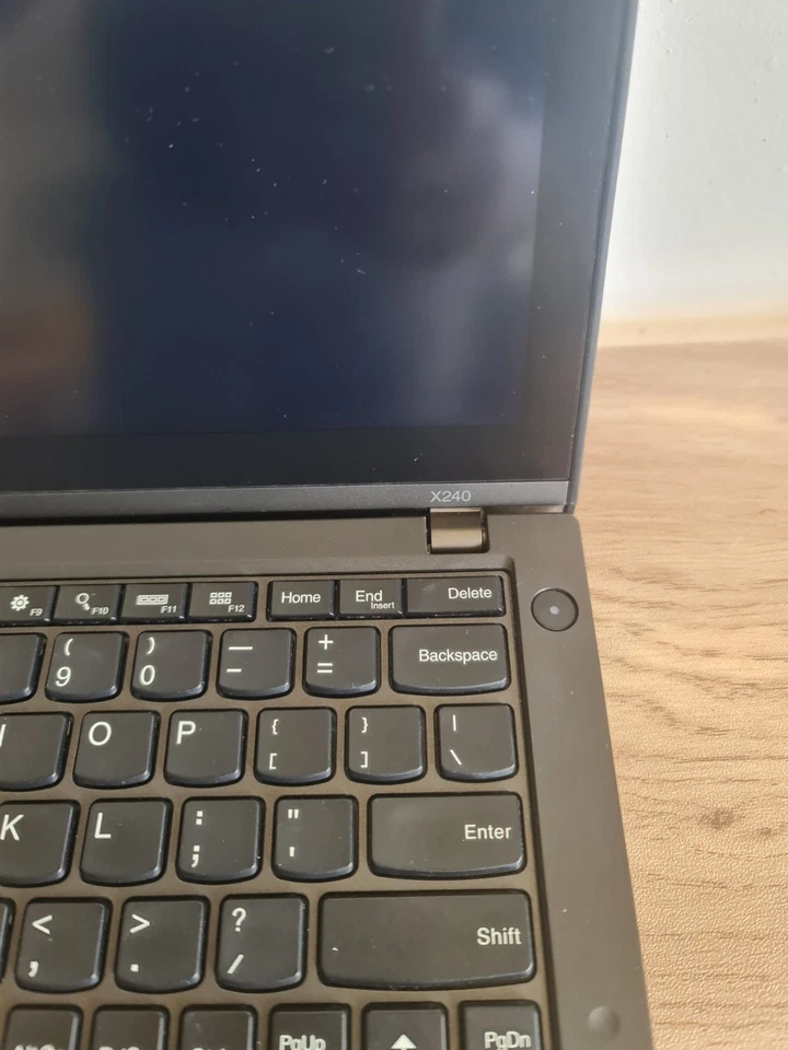Lenovo ThinkPad X240 · i5-4300U · 4GB · 240GB, photo 4 of 5