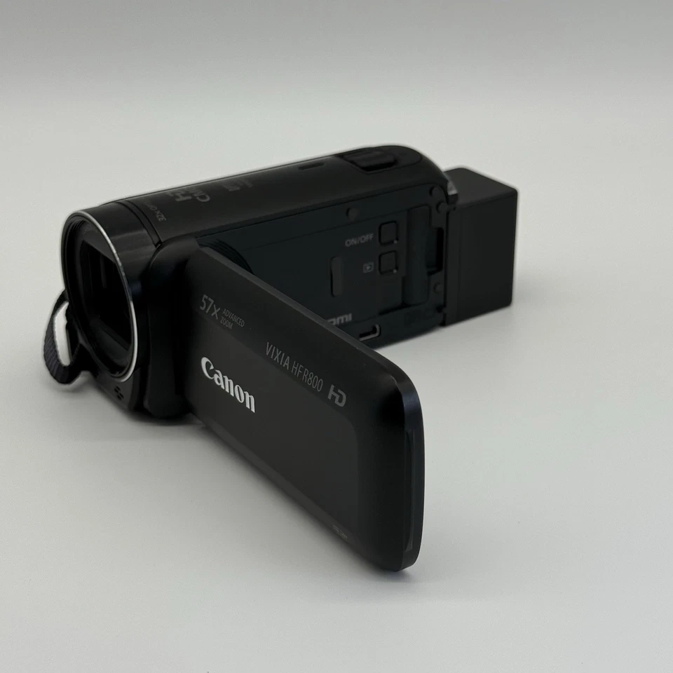 Canon VIXIA HF R800 HD Digital Camcorder 57X Advanced Zoom Bundle - Black - Image 3 of 4