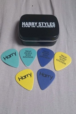 rare Harry Styles Live In Concert 2018 VIP 6 x Guitar Picks + Metal Case