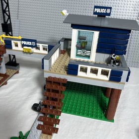 LEGO City 60069 Swamp Police Station 99% + 60182 Pickup & Caravan 99% READ