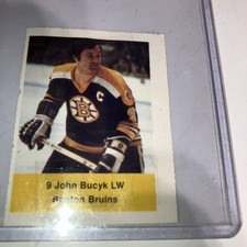 1974-75 LOBLAWS HOCKEY #9 JOHN BUCYK BOSTON BRUINS Val1
