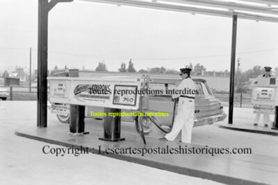 Quebec Québec station essence Canadian Tire gas station giffard pomp attendant 
