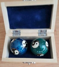 BALLE'S HARMONY BALLS Meditation Hand Wrist Finger Exercise Stress Yin Yang