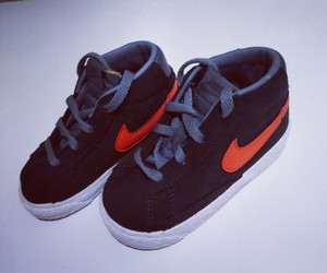 boys nike trainers size 5