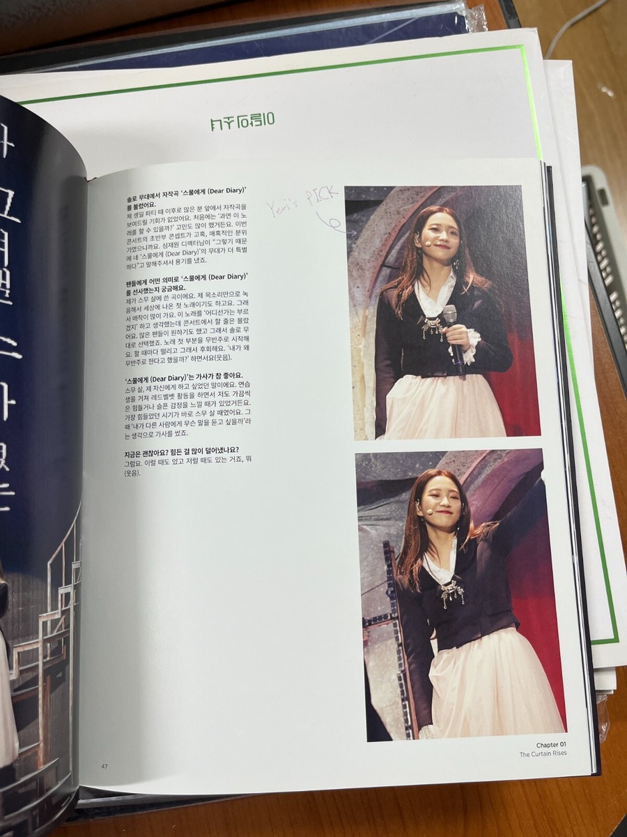 RedVelvet レドベル　写真集【La Rouge】トレカ付　●バラ売り不可 RED VELVET Official PHOTOBOOK CONCERT [ LA ROUGE ]_Kpop