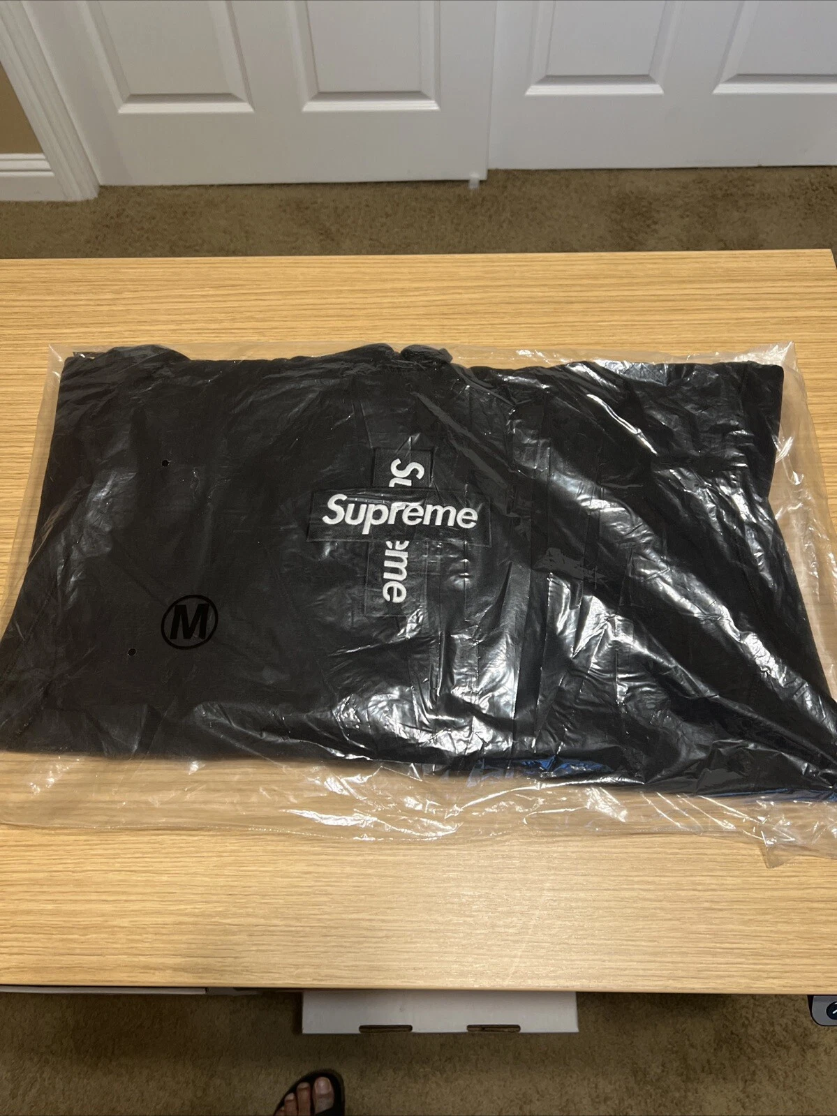 Sweat à capuche Supreme Cross Box logo noir naturel taille M FW20