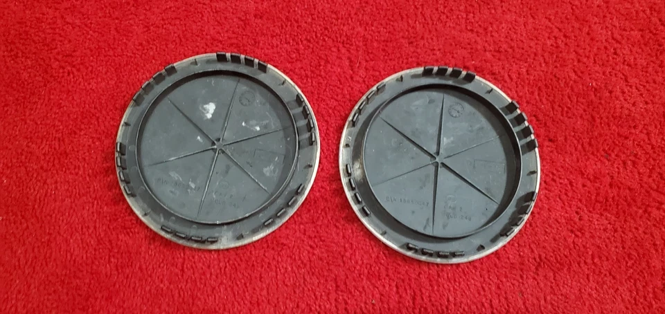 Chevrolet Tahoe Suburban Yukon Silverado 1992-1999 par de tapas centrales OEM Foto 2 de 3