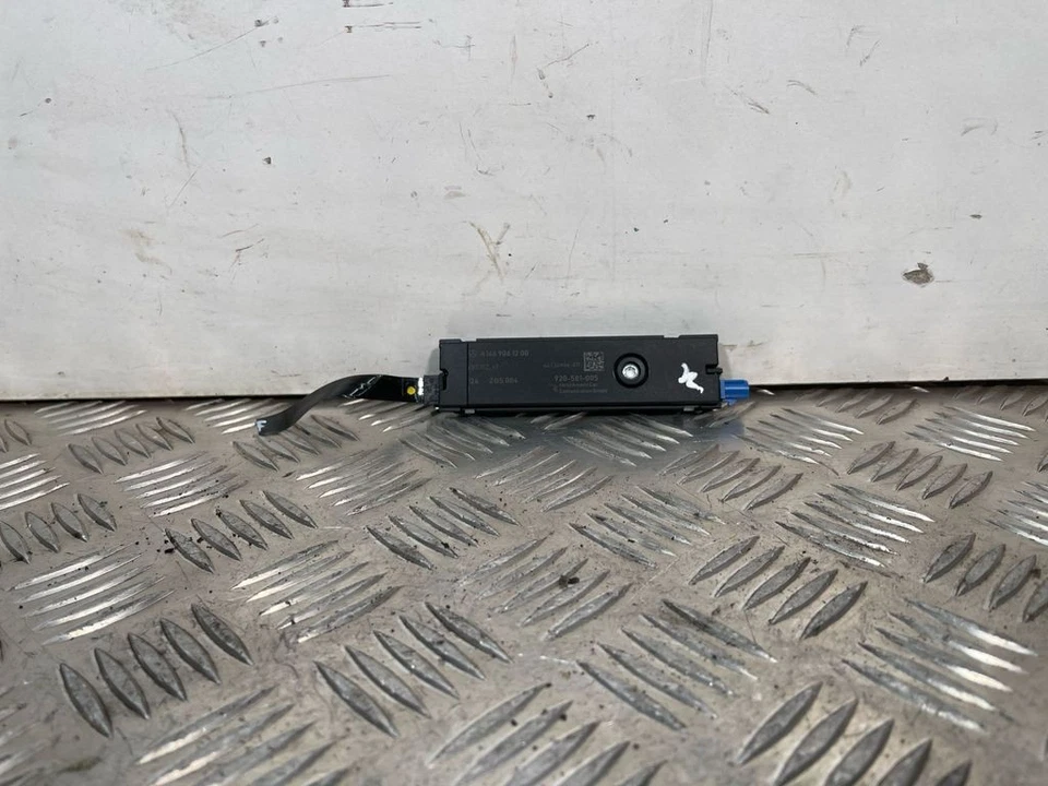 Amplificador antena aérea Mercedes-Benz A45 AMG 2017 A1669061200 LIQ12448 Foto 2 de 4