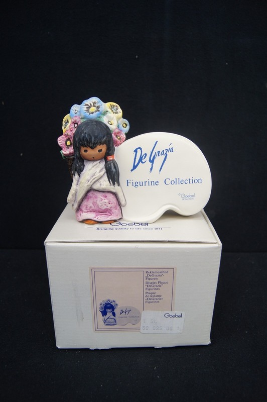 GOEBEL DeGRAZIA Porcelain Figurine #59 025 DeGrazia Display Plaque 4.5"