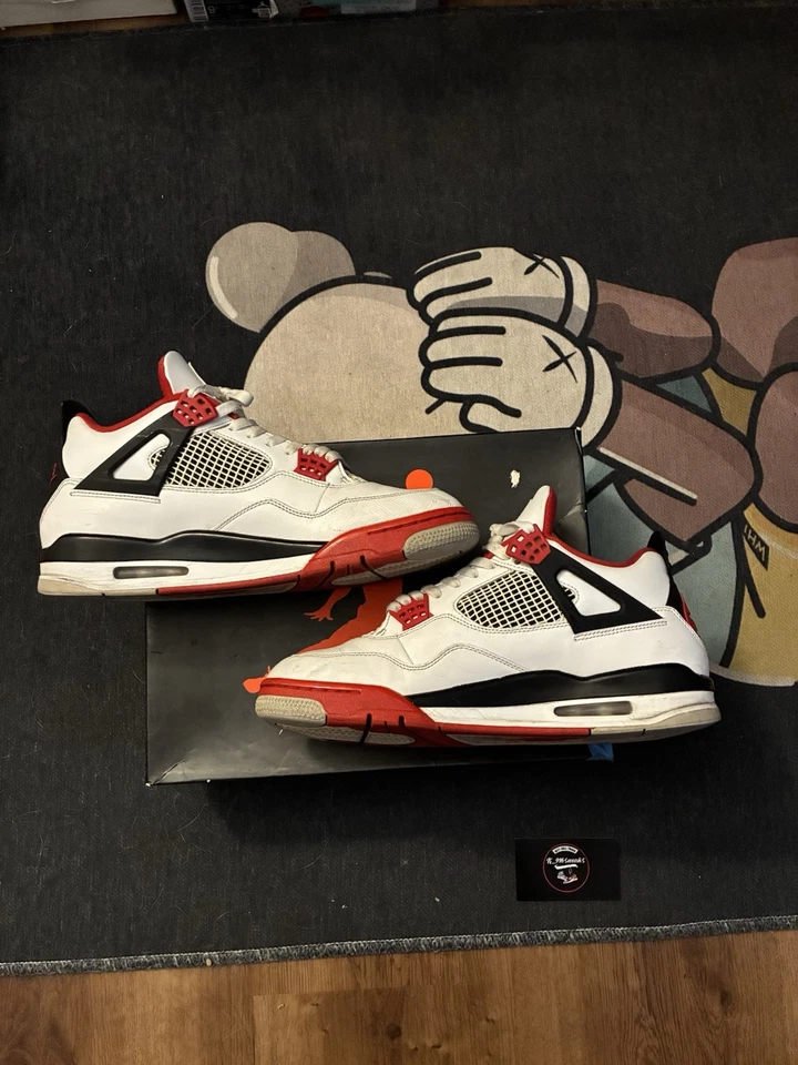 Jordan 4 rojo fuego Foto 3 de 4