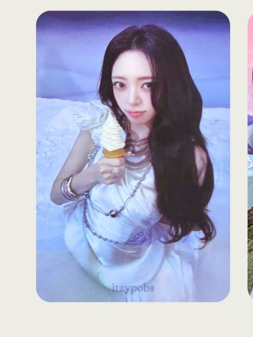 SHIN YUNA ITZY ICE CREAM DEBUT SOLO BAG OFFICIAL PHOTOCARD POB