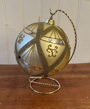 Katherine  s Large Gold Ornament With Stand