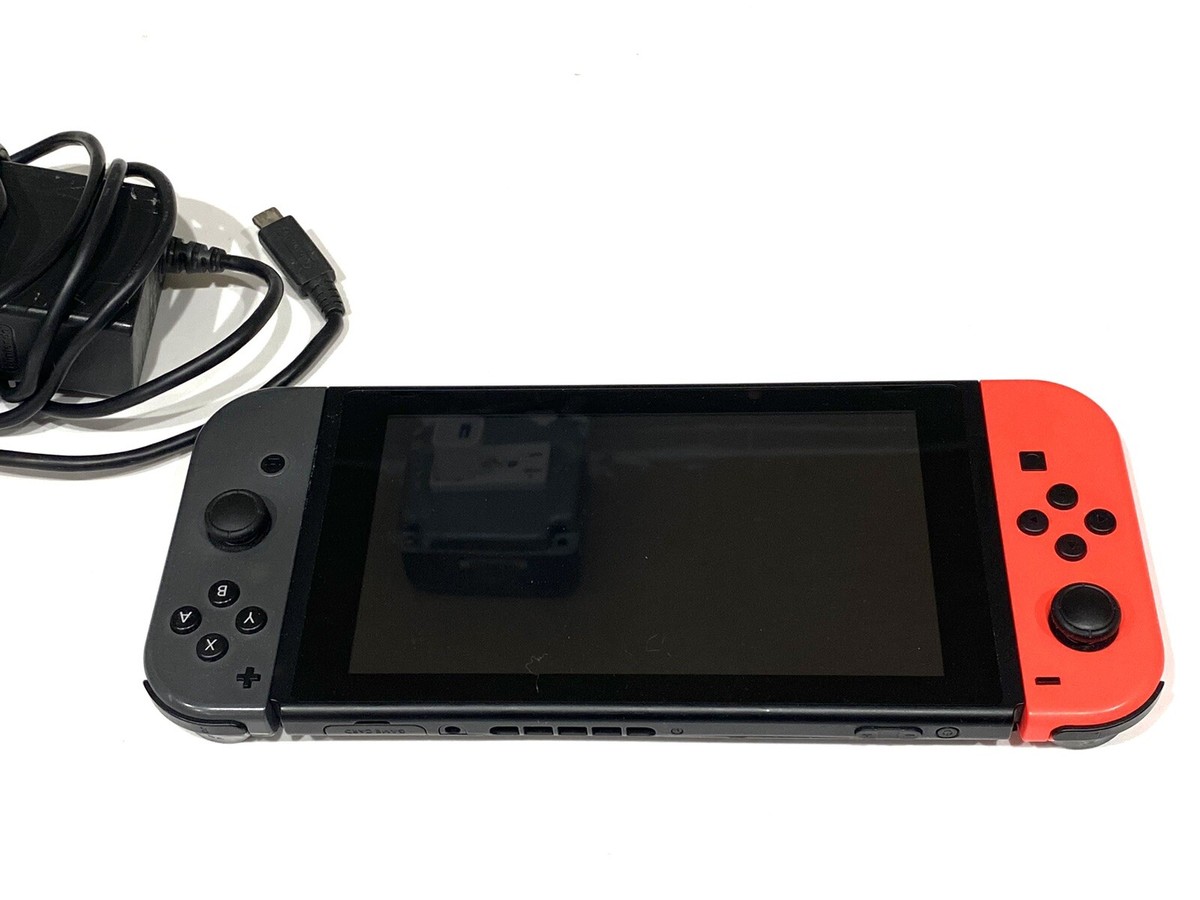 任天堂Switch　black PowerA Wired Controller for Nintendo Switch - Black