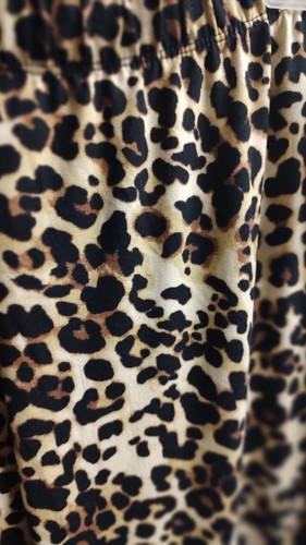 One Step Up Women Jrs. Brown Animal Print Back Cinched Butt Leggings 1X #SPLK - Picture 2 of 3