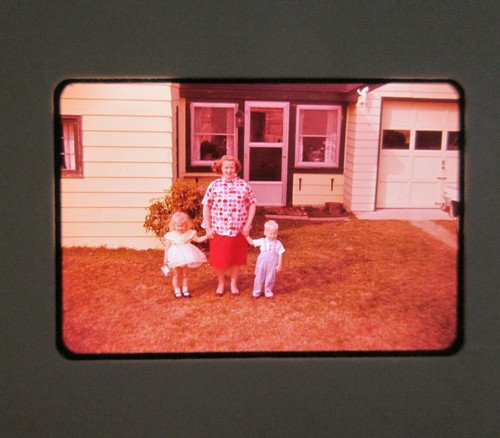 Vintage Color Slides 1960 New York Flower Show People and Kids Lot of 19 - Picture 12 of 12