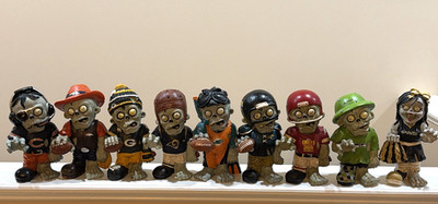 Forever Collectibles FOCO Nightmares NFL Zombies 9'' Choose Your Team