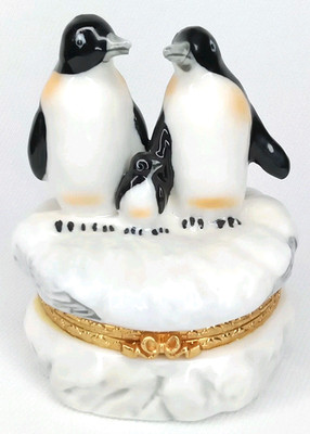 Vintage 1990s Herco Ceramic Emperor Penguin Family Trinket Box New Arrival