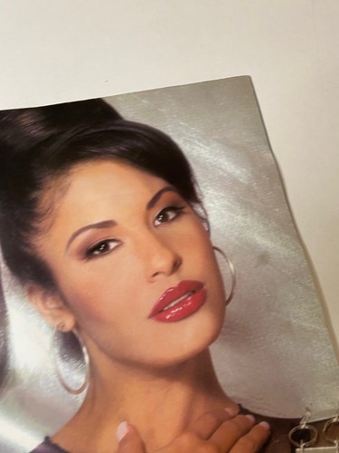 Selena Quintanilla Perez RARE Vive! Tour 2005 Concert Program Read Description - Picture 3 of 16