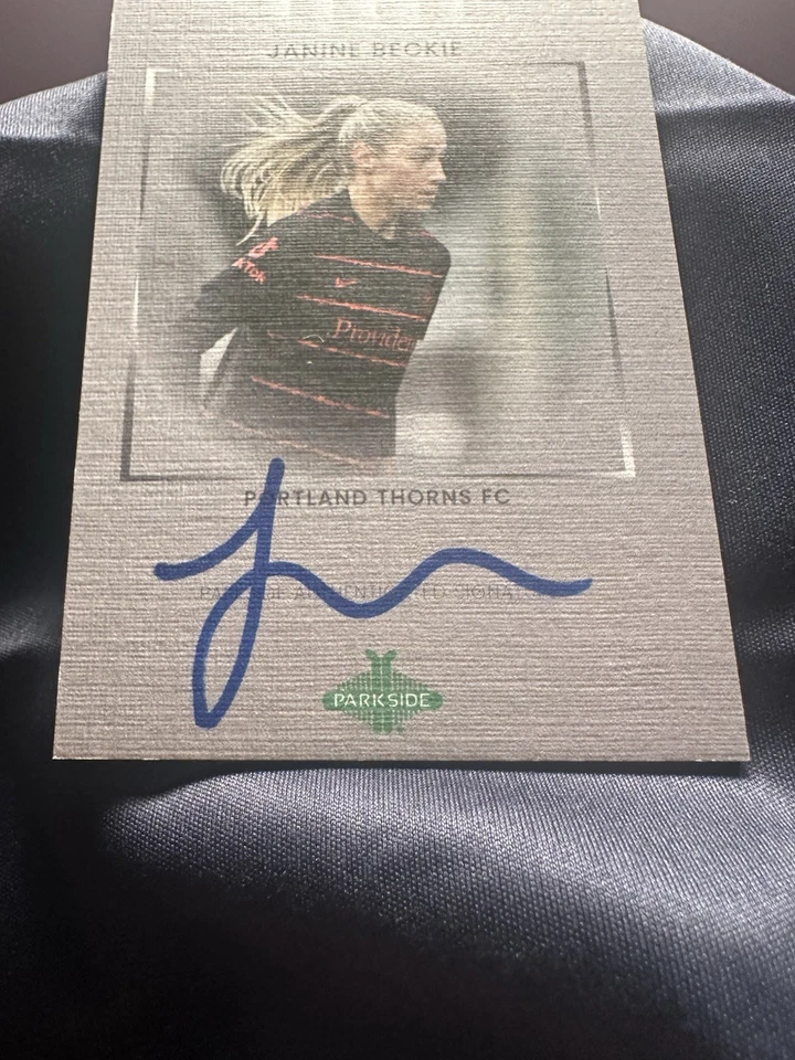 2022 Parkside NWSL Paramount Janine Beckie Signature Series Auto /25 Portland - Image 4 of 4