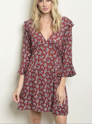 Le Lis Fun & Flirty Floral Woman’s Dress Size Small 3/4 Sleeve ~V Neck~Summer