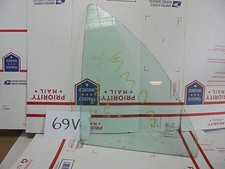 95 96 97 98 Sonata REAR DRIVER Vent glass  Window rear door small 69V
