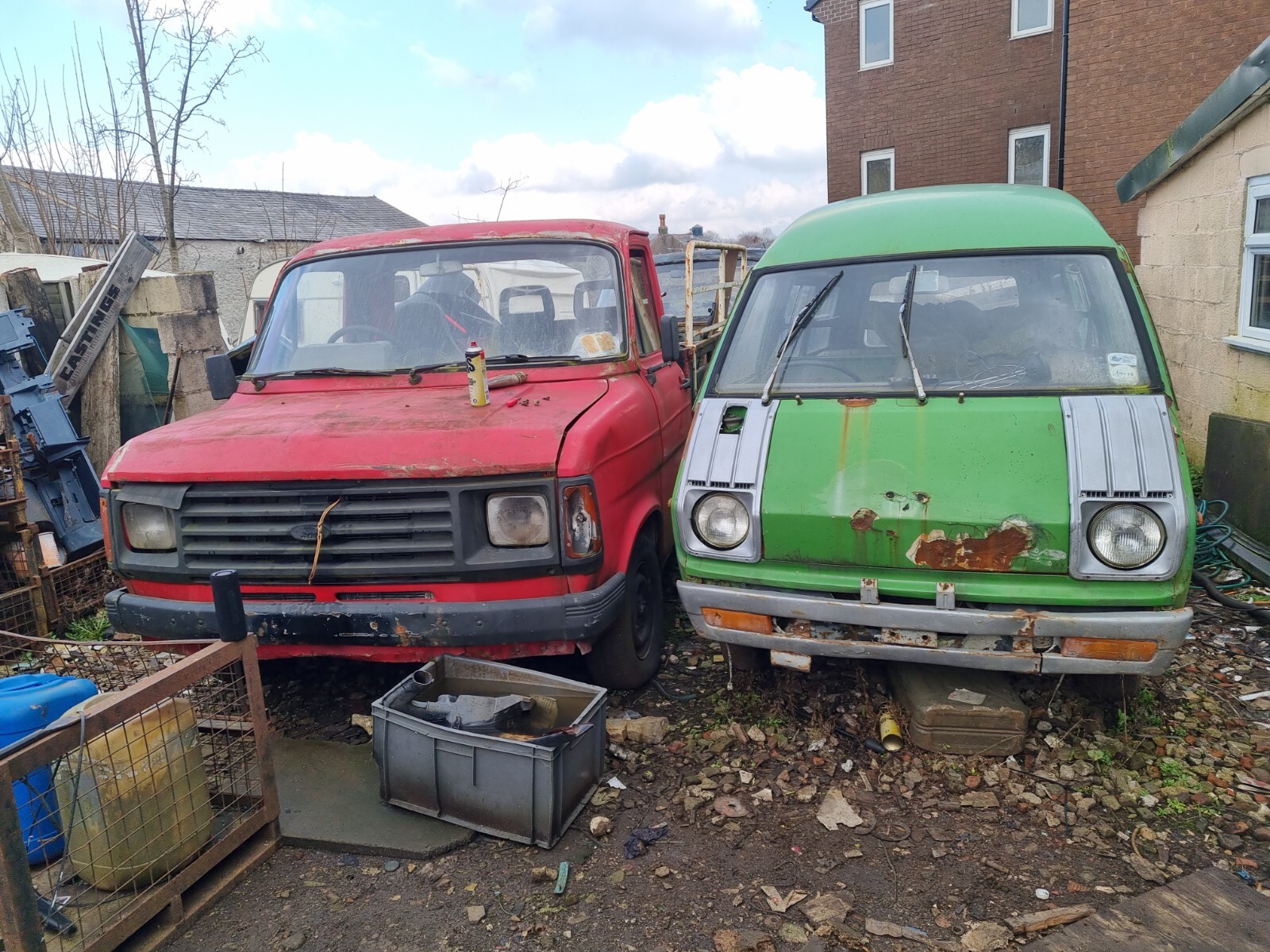 Toyota   Lite Ace   Spares  or Repairs runs drives - Picture 1 of 24