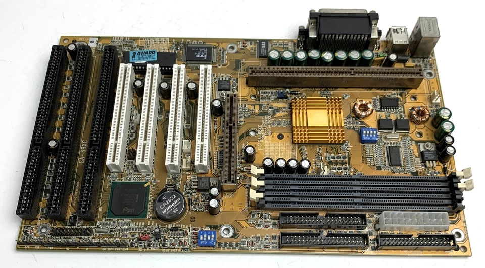 Placa Base Vintage Gigabyte GA-6BXC Rev:1.9 - ISA PCI AGP SDRAM ATX Slot 1 - Imagen 4 de 4