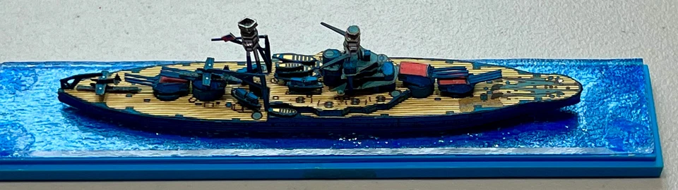 1/1250 USS ARIZONA 1941 modelo de papel en vitrina de plástico Foto 2 de 4