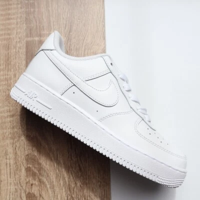Nike Air Force 1 Original Niñas Zapatos Entrenadores Talla 3 a 6 Triple Blanco