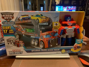 transformers rescue bots optimus prime rescue trailer by hasbro