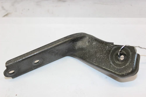 BRACKET, REAR RH