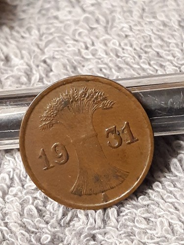 1931 ~ German Bronze 1 Reichspfennig KM#37 ~ Germany ~ Heavily Circulated - Picture 15 of 15