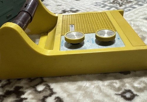 Rare Vintage Yellow Restroom AM Radio/Toilet Paper Despenser - Picture 9 of 11